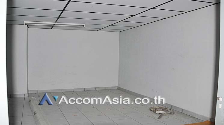 8  Office Space For Rent in Silom ,Bangkok BTS Sala Daeng at Teo Hong Silom AA12612